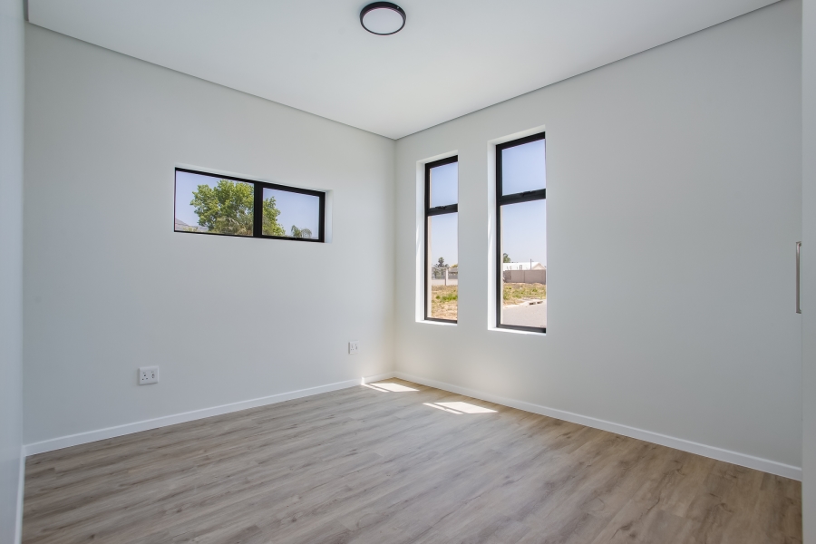 3 Bedroom Property for Sale in Honeydew Country Estate Western Cape